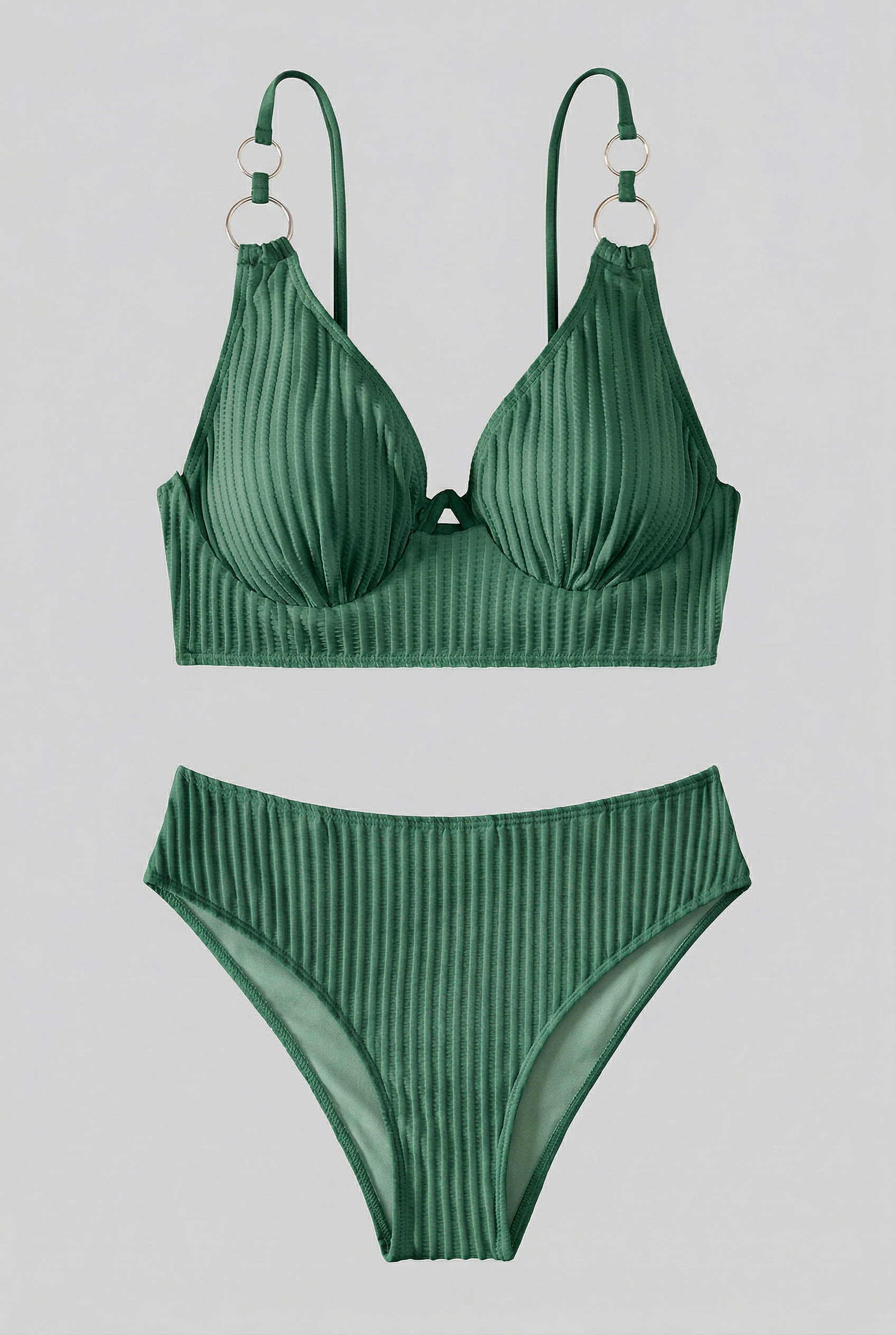 Schmeichelhaftes Bikini-Set mit hohem Bund