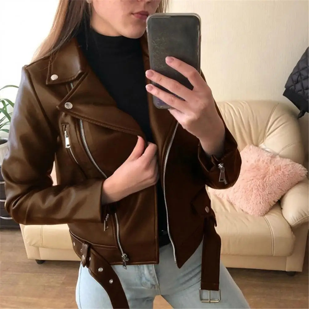 Tess – Elegante und Trendige Lederjacke für Modebewusste