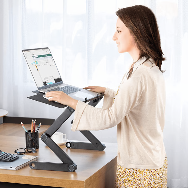 Höhenverstellbarer Laptopständer für Komfort