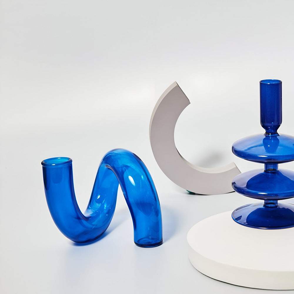 Lyona - Elegante Gläserne Vase mit praktischem Kerzenhalter für eine stilvolle Atmosphäre