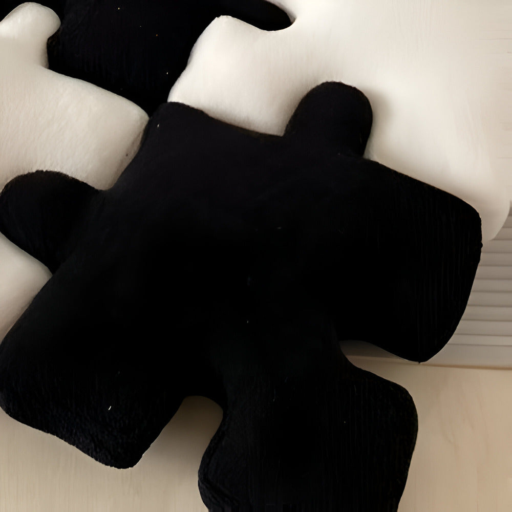 Enea - Fröhliches Buntes 3D-Puzzle-Kissen für verspielte Dekoration