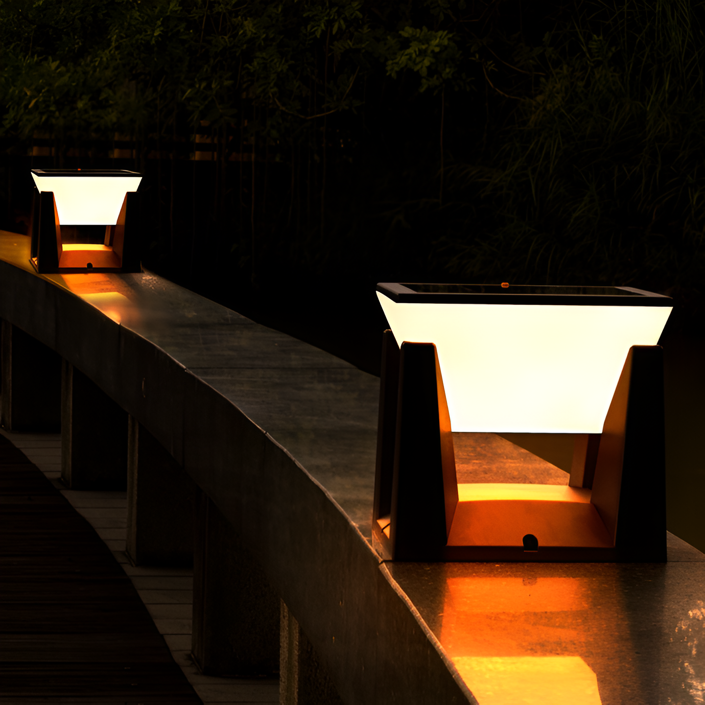 Serelith - Moderne schwarze quadratische Garten-Solarlampe für stimmungsvolle Außenbeleuchtung