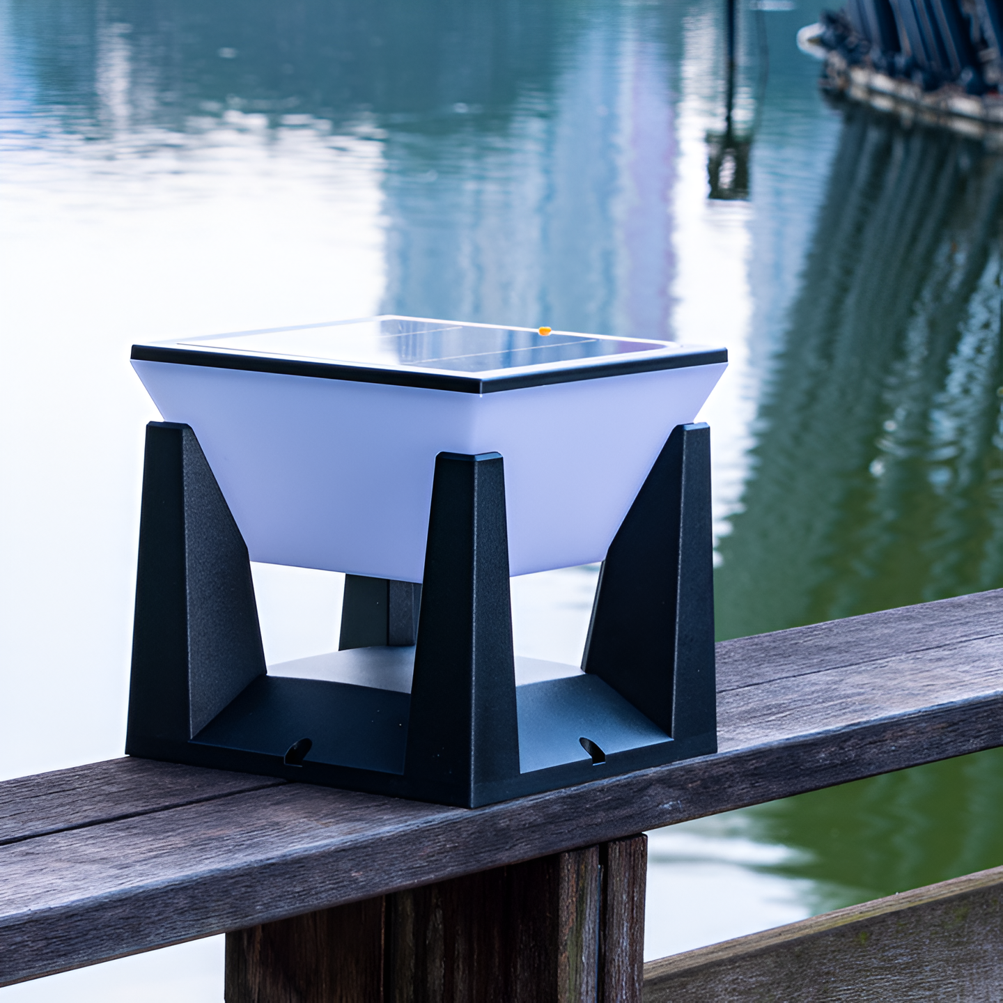 Serelith - Moderne schwarze quadratische Garten-Solarlampe für stimmungsvolle Außenbeleuchtung