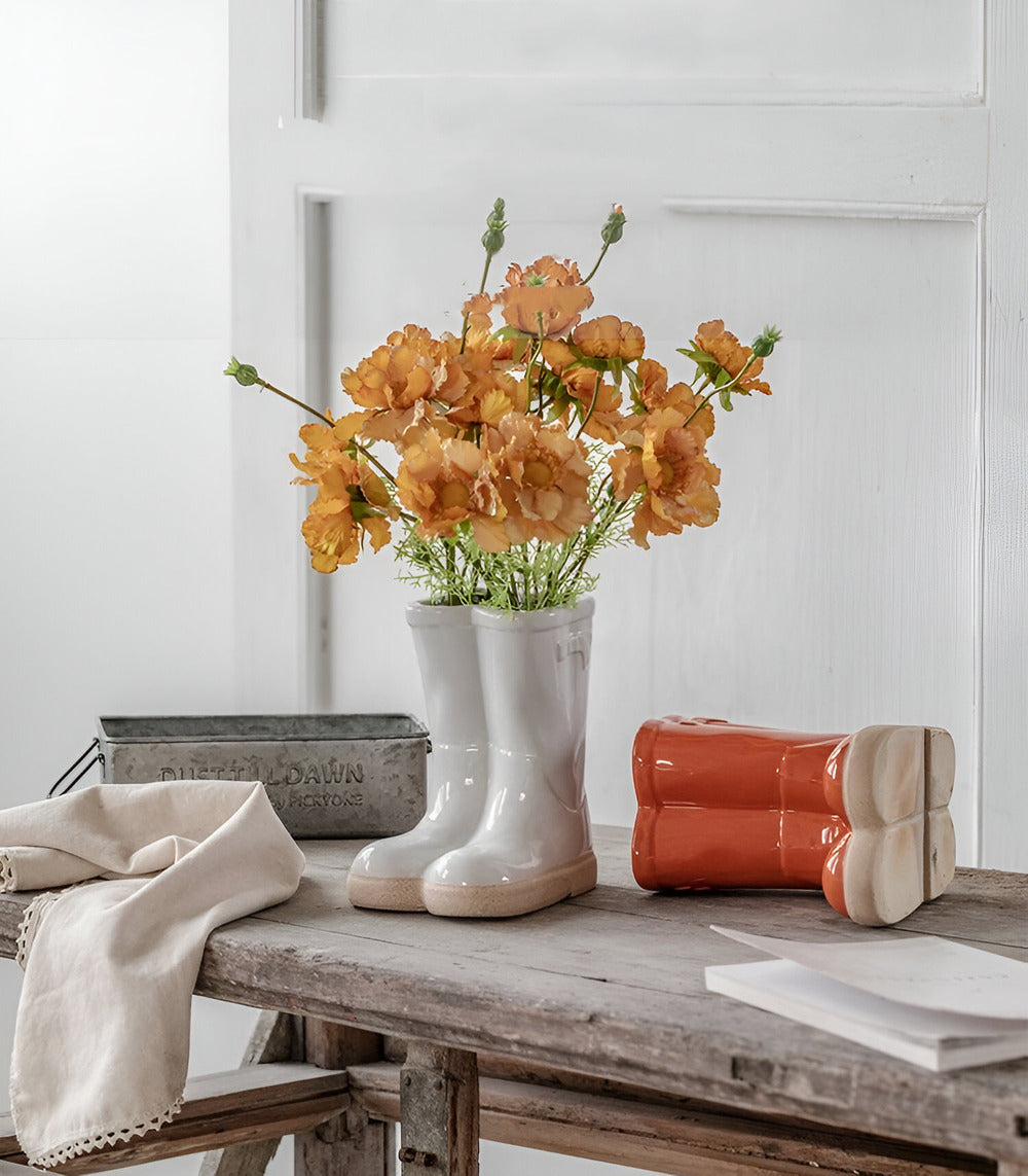 Minthara - Elegante Keramikvase in Charmanter Stiefel-Form für Moderne Dekoration