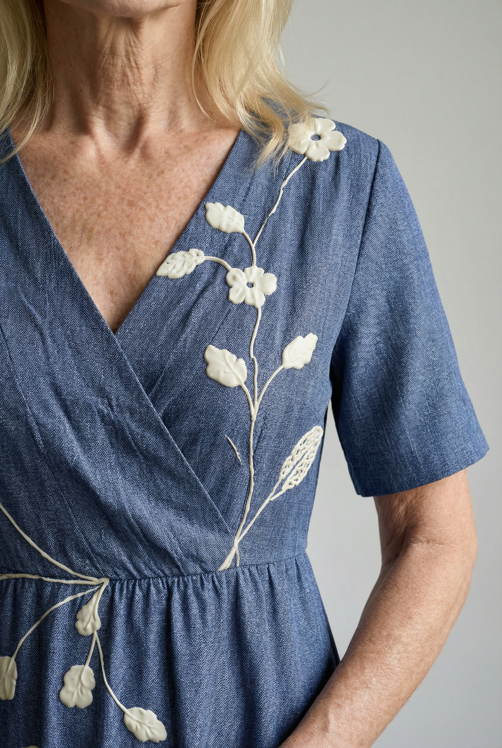 Elegantes besticktes blumiges Kleid für alle Anlässe Damen