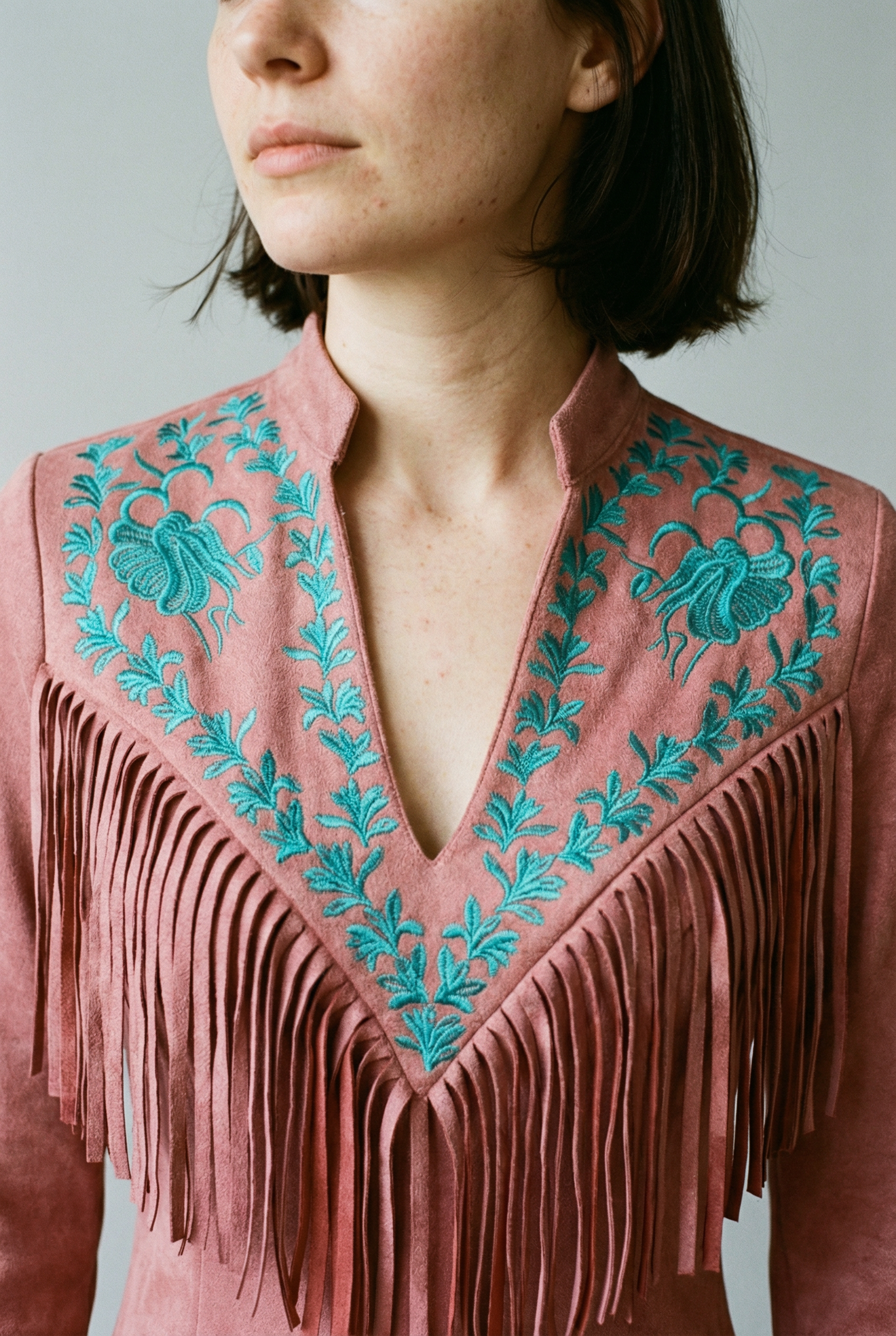 Vintage-Western-Maxikleid mit Fransen, Stickerei und Kunstleder in Rosa