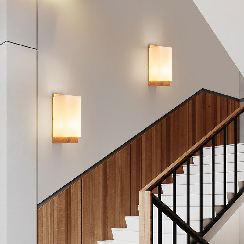 Wandleuchte mit Rechteckigem Holzrahmen und Glasschirm