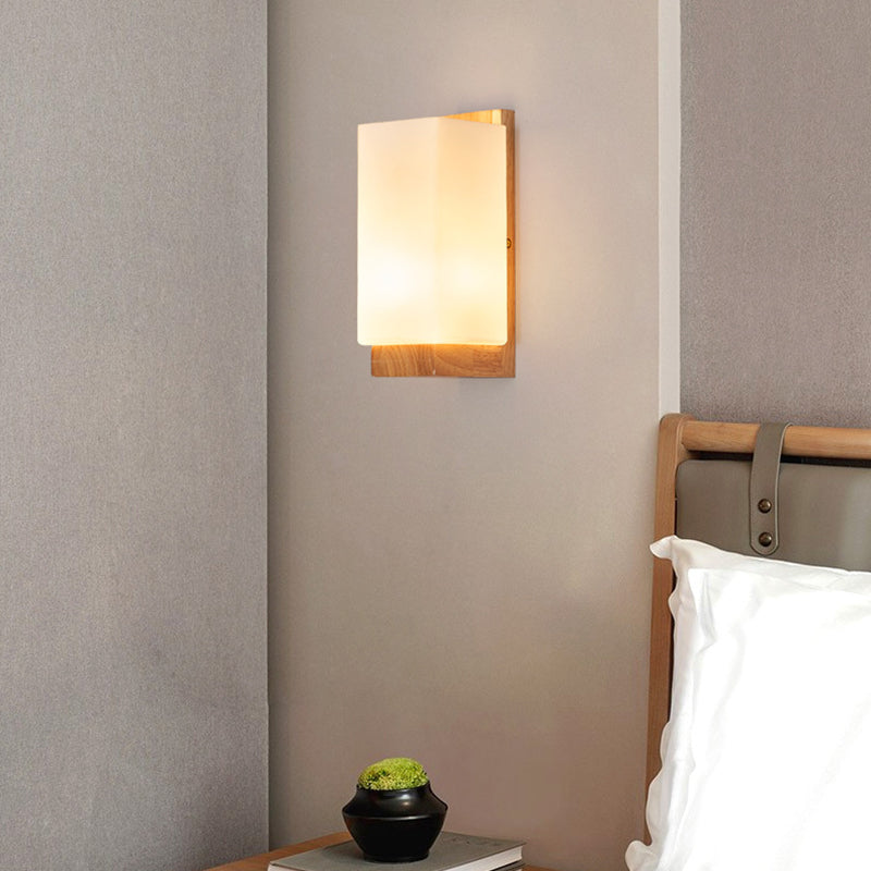 Wandleuchte mit Rechteckigem Holzrahmen und Glasschirm