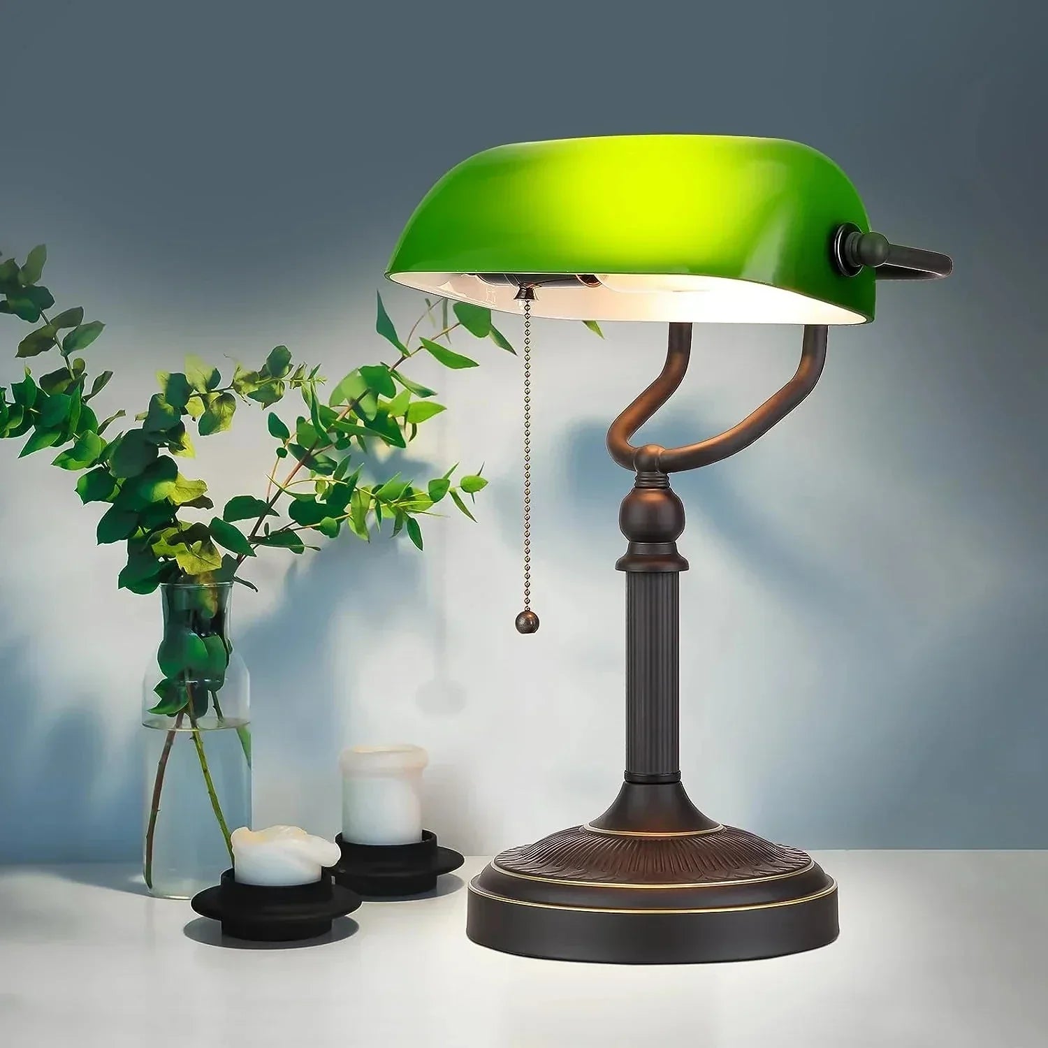 Klassische grüne Banklampe TimelessBank elegant und anspruchsvoll