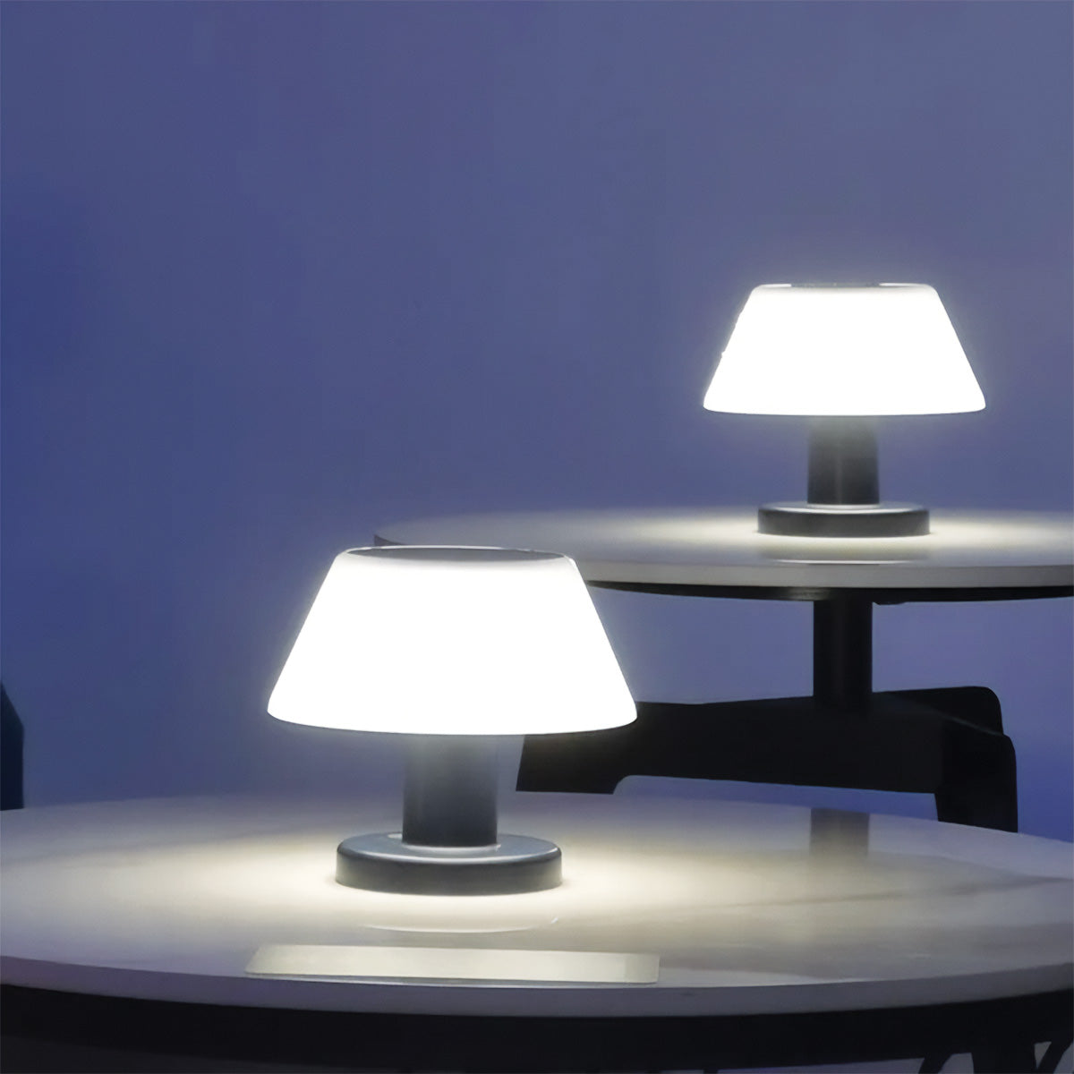 Wasserdichte solarbetriebene LED-Tischlampe IP65 - Umweltfreundliche Beleuchtung mit Solarenergie