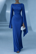 Lange Maxi-Bademantel aus dunkelblauem Satin mit Falten und elegantem Drapé