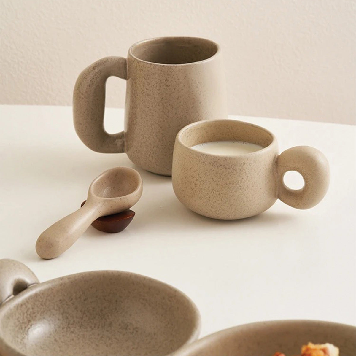 Handgemachte Louv Steintassen – Exklusives und elegantes Keramikgeschirr
