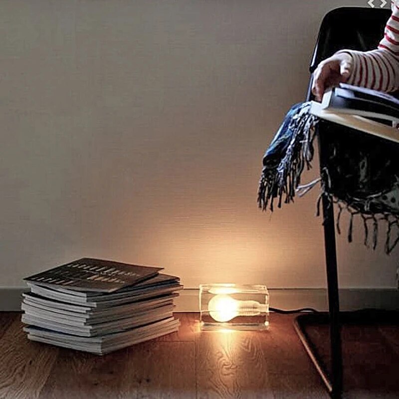 Elegante Tischlampe aus transparentem Kristall – garantiert Glanz und Raffinesse