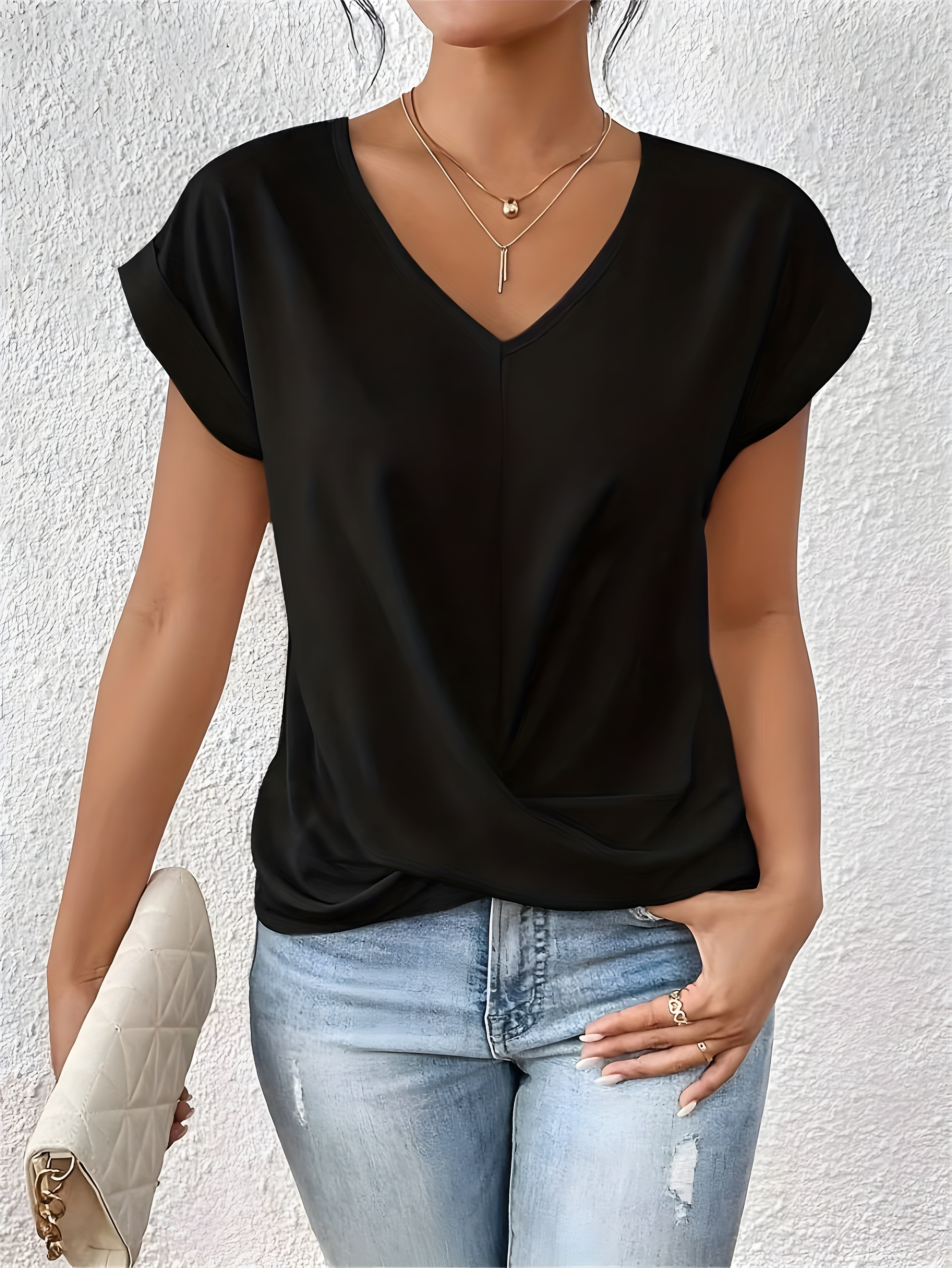 Maia – V-Ausschnitt-Top mit Twist-Detail 1