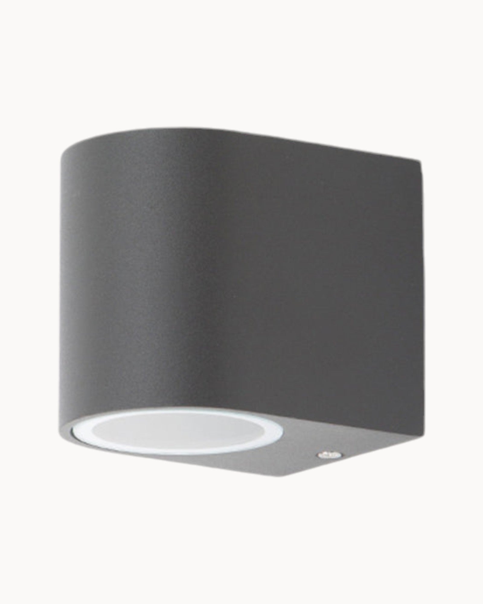 Minimalistische Wandleuchte aus Metall und Glas 8