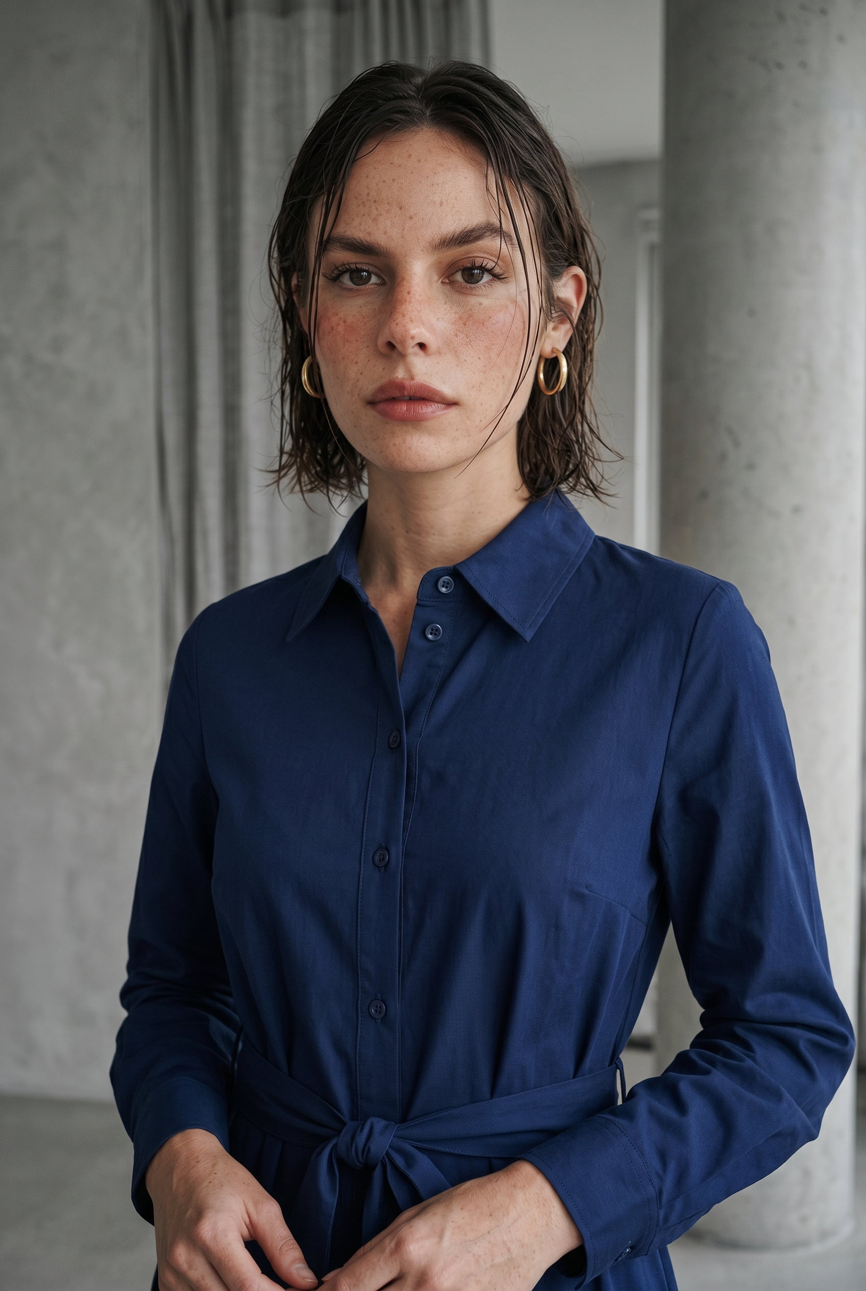 Elegantes Maxi-Kleid mit Langärmeln und Hemdkragen Damen
