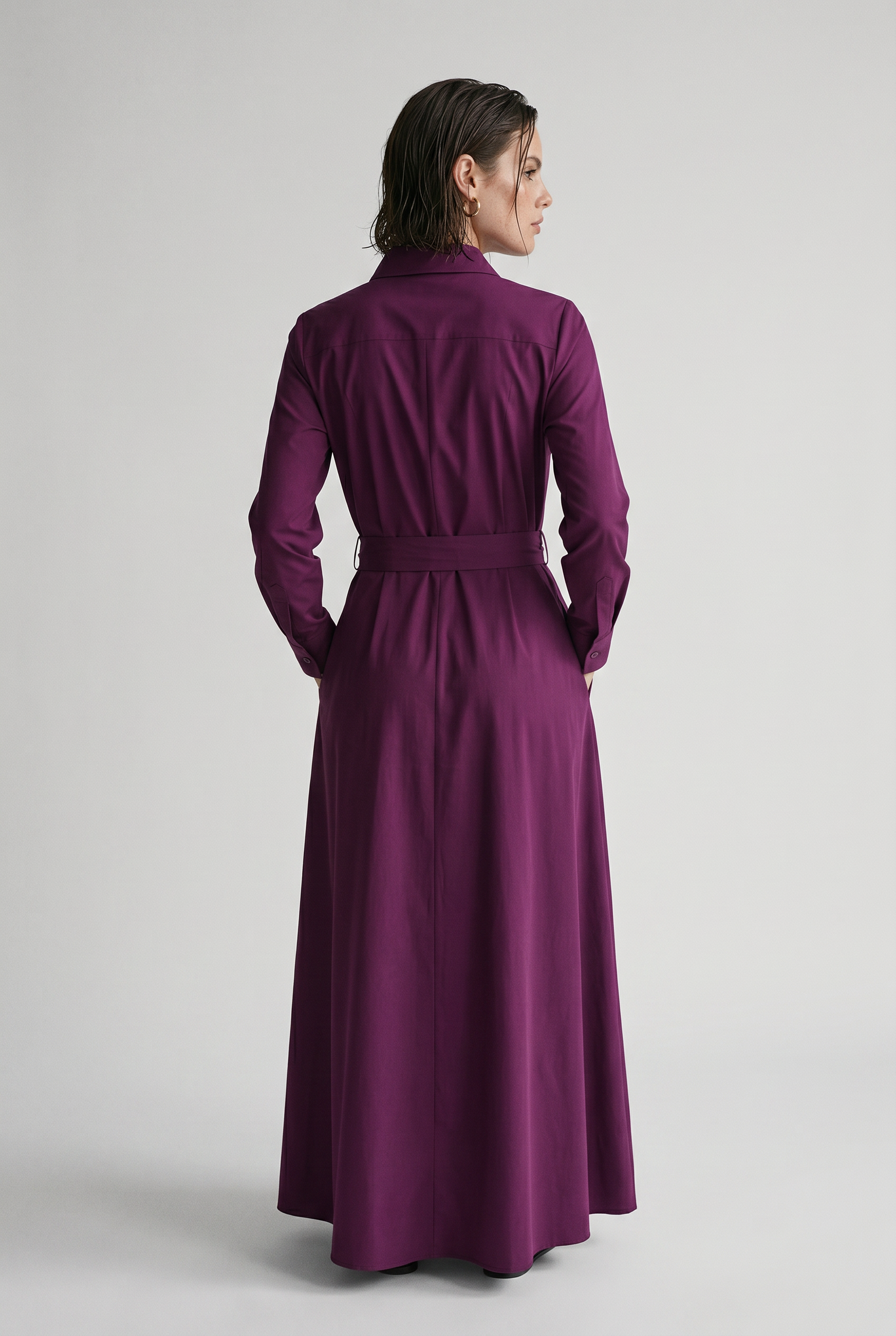 Elegantes Maxi-Kleid mit Langärmeln und Hemdkragen Damen