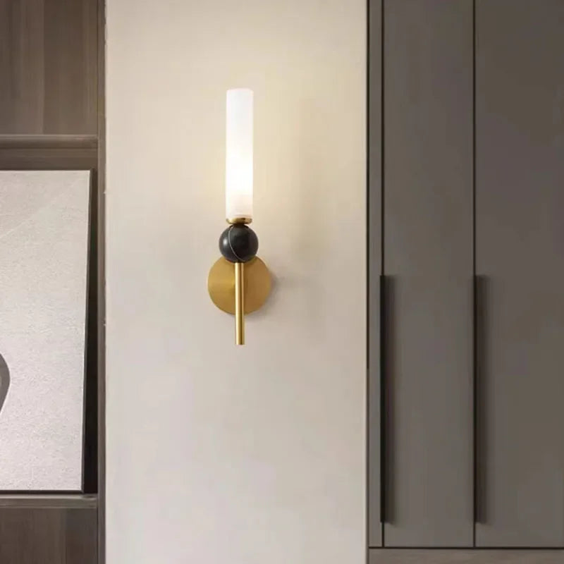 Moderne Marmor Wandleuchte in Gold oder Schwarz 1