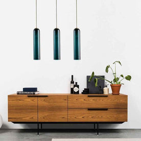 Moderne Pendelleuchte mit Glaskuppel