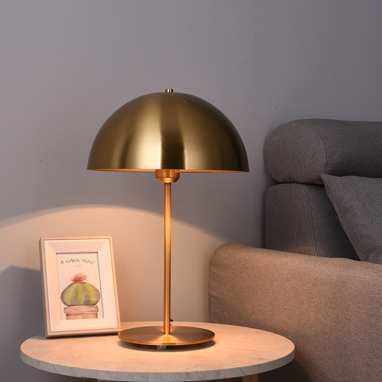 Moderne Pilz Nachttischlampe mit Sanftem Licht 1