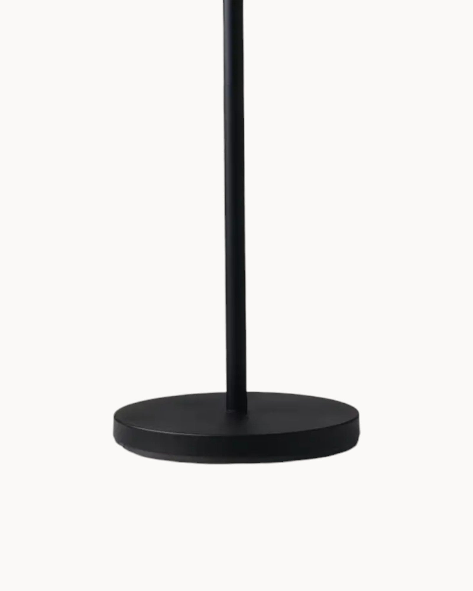 Moderne Solarbetriebene Stehlampe mit RGB-Beleuchtung 6