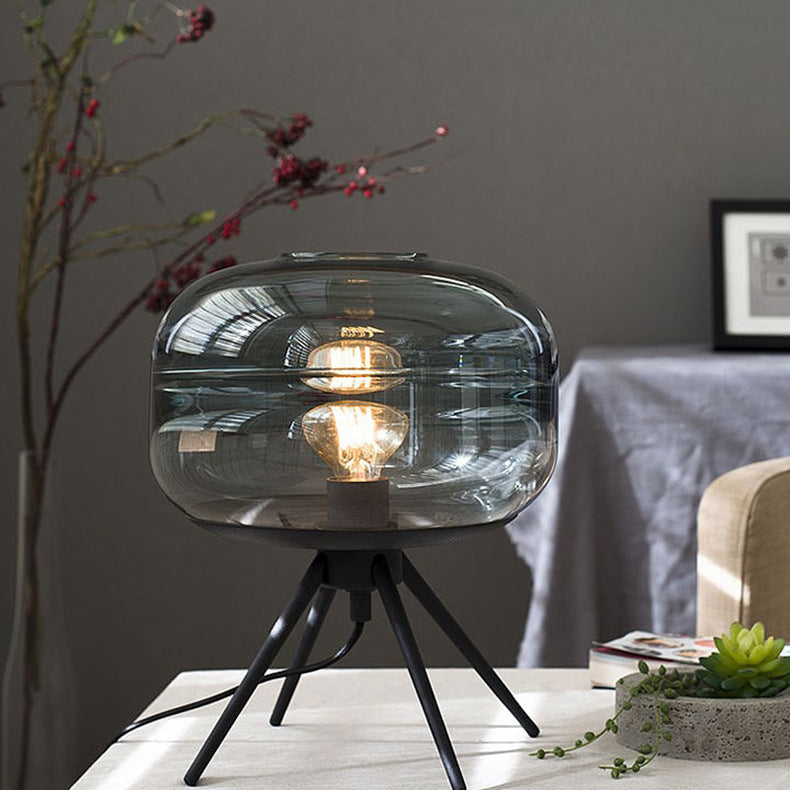 Moderne Tischlampe mit Kuppelglas 4