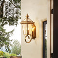 Charmerende retro udendørs væglampe for en stilfuld og stemningsfuld have. Forbedr din udendørsbelysning med denne elegante messinglampe