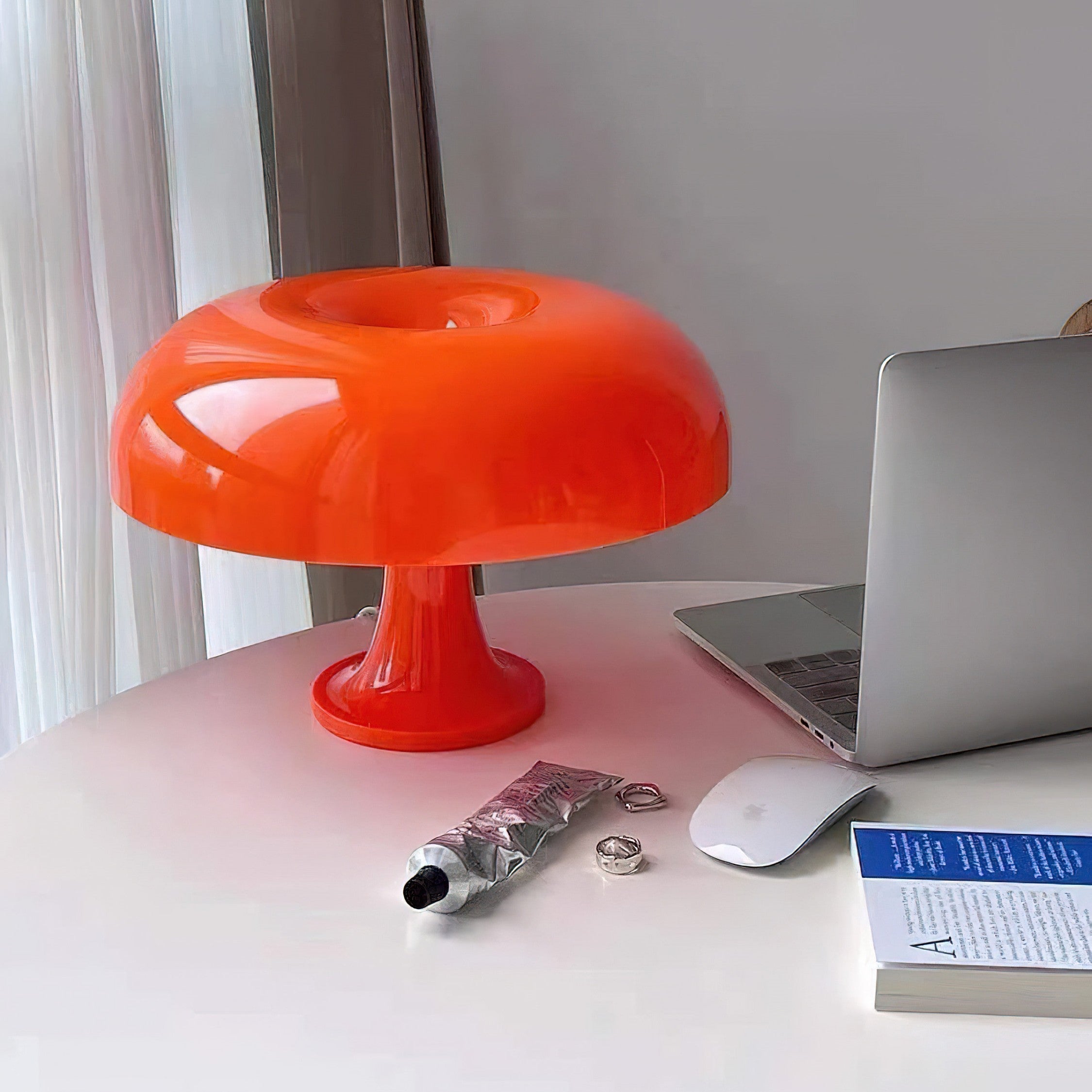 Moderne LED-Tischlampe mit Pilzdesign und Dimmer für die perfekte Atmosphäre