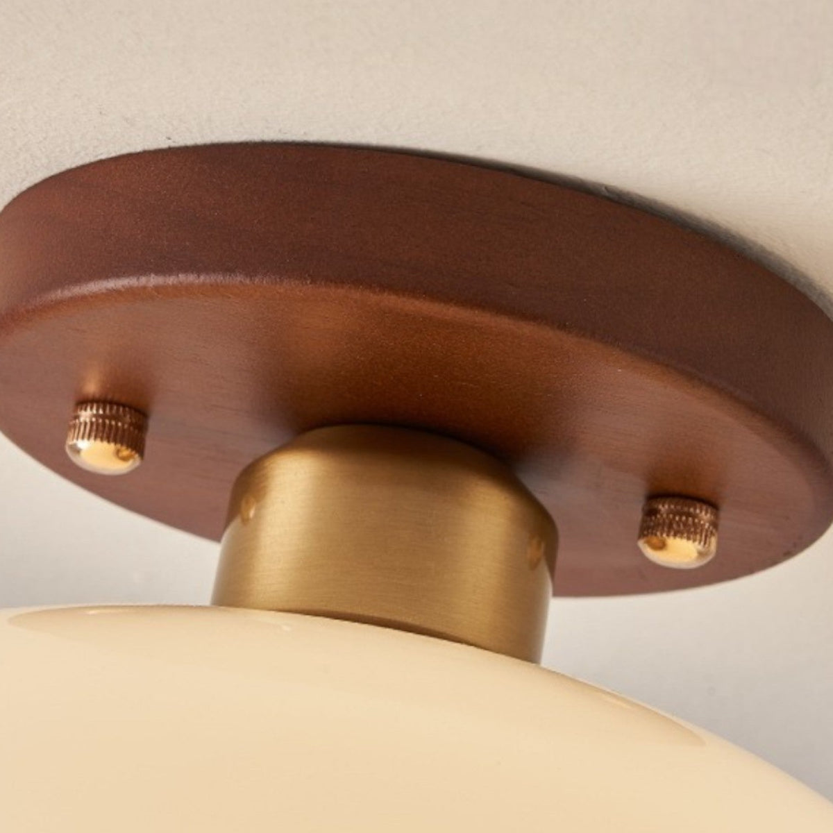Moderne Bauhaus-Deckenleuchte – Skulpturale Glaskuppel