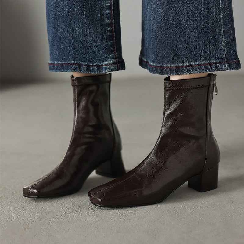 Chelsea-Stiefel mit Blockabsatz für einen eleganten und bequemen Look