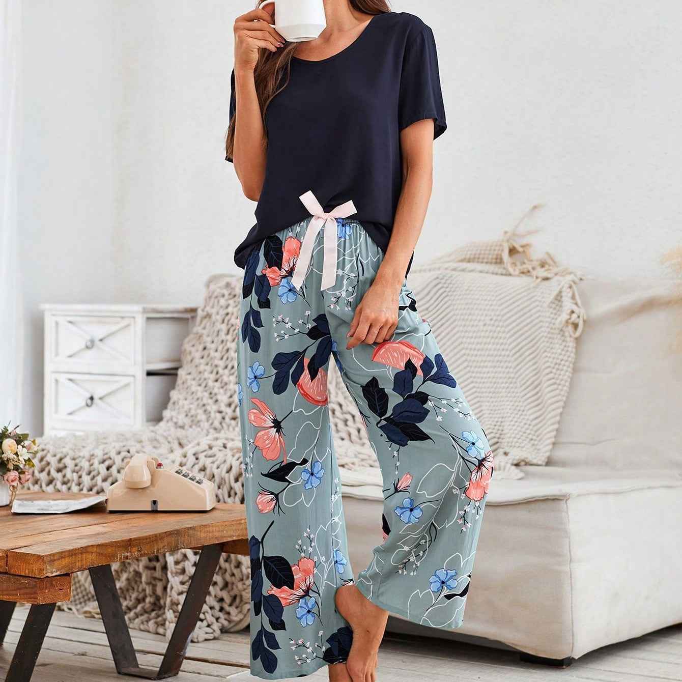 Bequemes und elegantes Wetsschutz: Sommer-Crépe-Baumwoll-Pyjama-Set