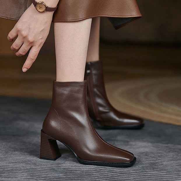 Stilvolle knöchelhohe Schuhe mit eleganter Blockabsatz