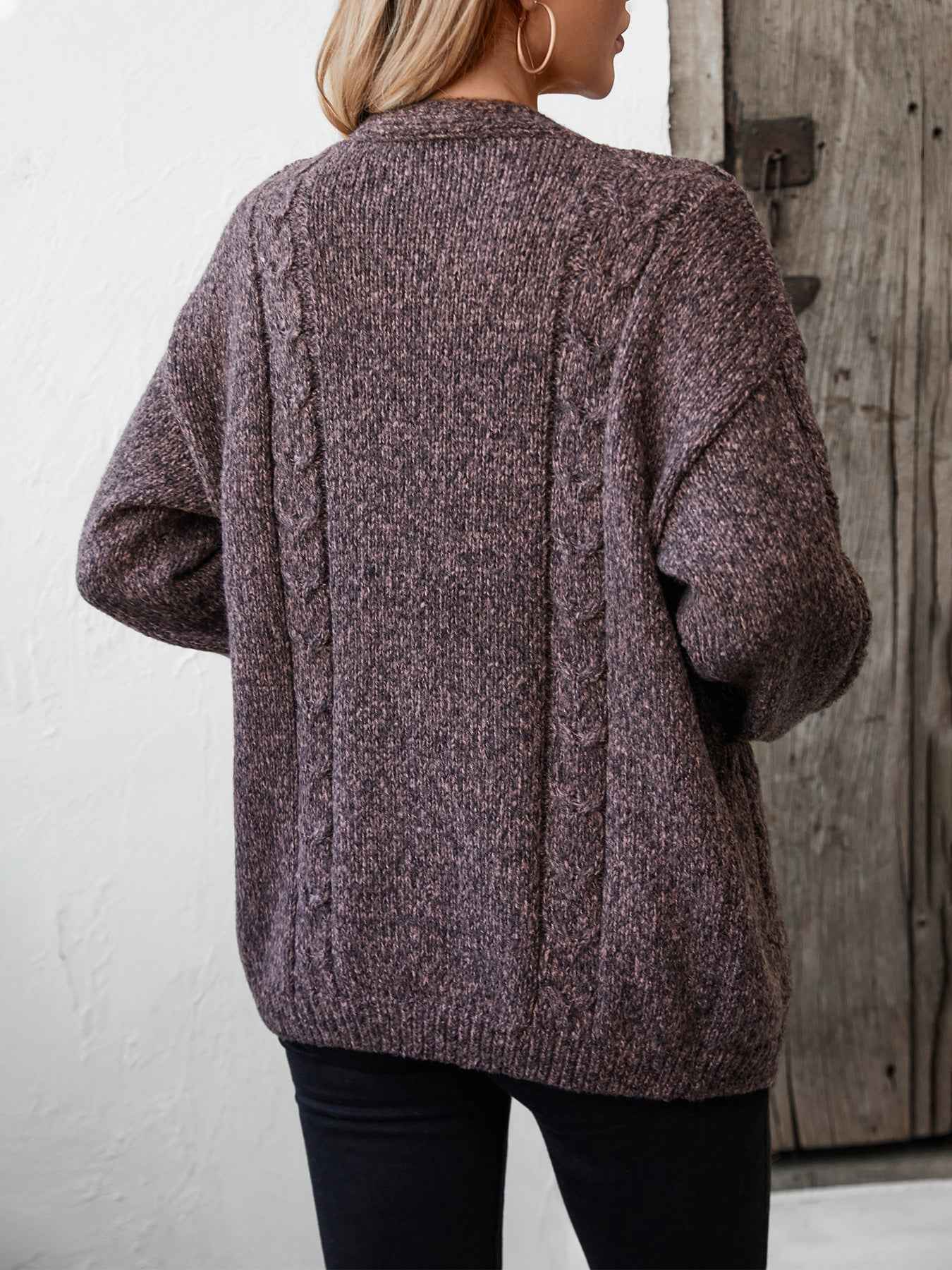 Gemütlicher Zopfmuster-Strickcardigan mit offenem Vorderteil und langen Ärmeln