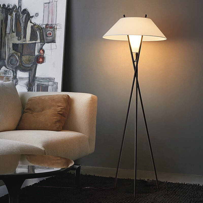 Floravine - Elegante Stoffen Stehlampe für eine Warme und Stilvolle Beleuchtung