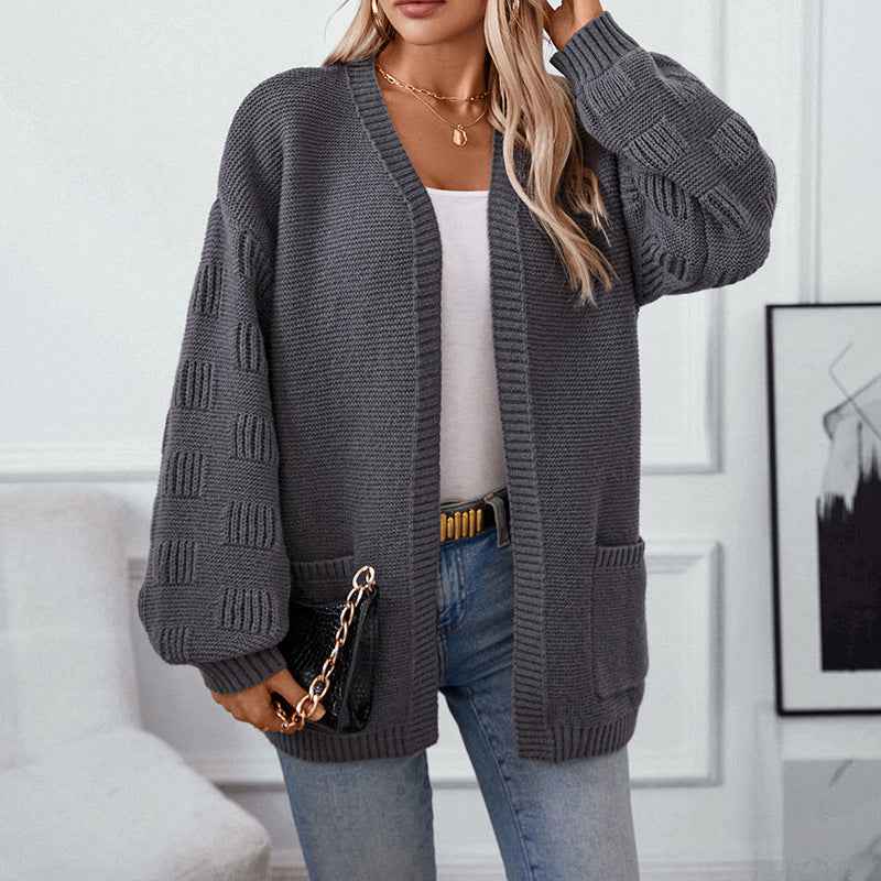 Locker geschnittene einfarbige Langarm-Strickjacke
