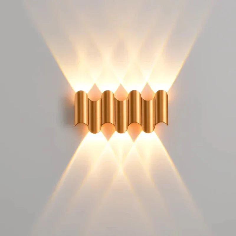 ElementGuard - Elegante und moderne Wandlampe aus Aluminium
