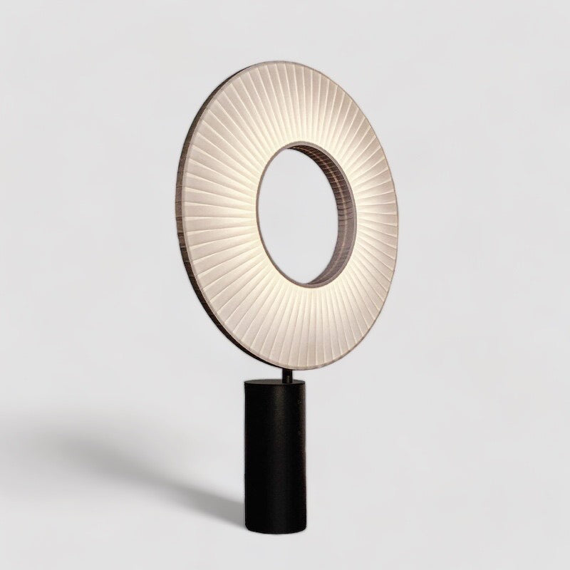 Solenia - Elegante moderne LED-Tischlampe für stilvolle Beleuchtung