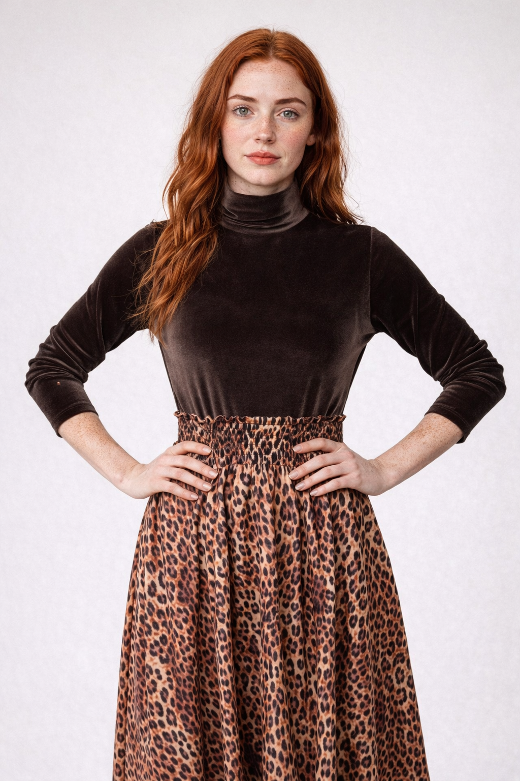 Luxuriöses Samt-Turtleneck-Top mit Leopardenmuster-Rock-Set – Elegantes und anspruchsvolles Ensemble