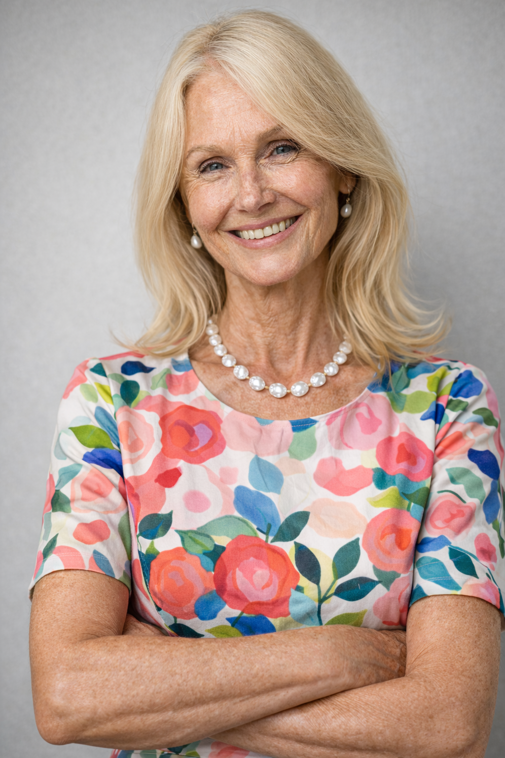 ALMA - Leichtes Kleid mit Blumenmuster in Indigo – Zeitlos & Vielseitig