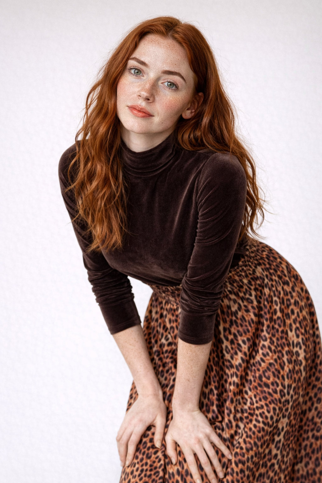 Luxuriöses Samt-Turtleneck-Top mit Leopardenmuster-Rock-Set – Elegantes und anspruchsvolles Ensemble