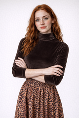 Luxuriöses Samt-Turtleneck-Top mit Leopardenmuster-Rock-Set - Elegantes und anspruchsvolles Ensemble