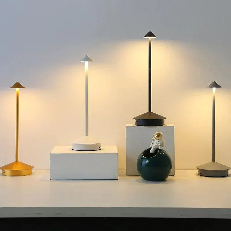 Modernes kabelloses und wiederaufladbares Tischlampe für elegantes Licht