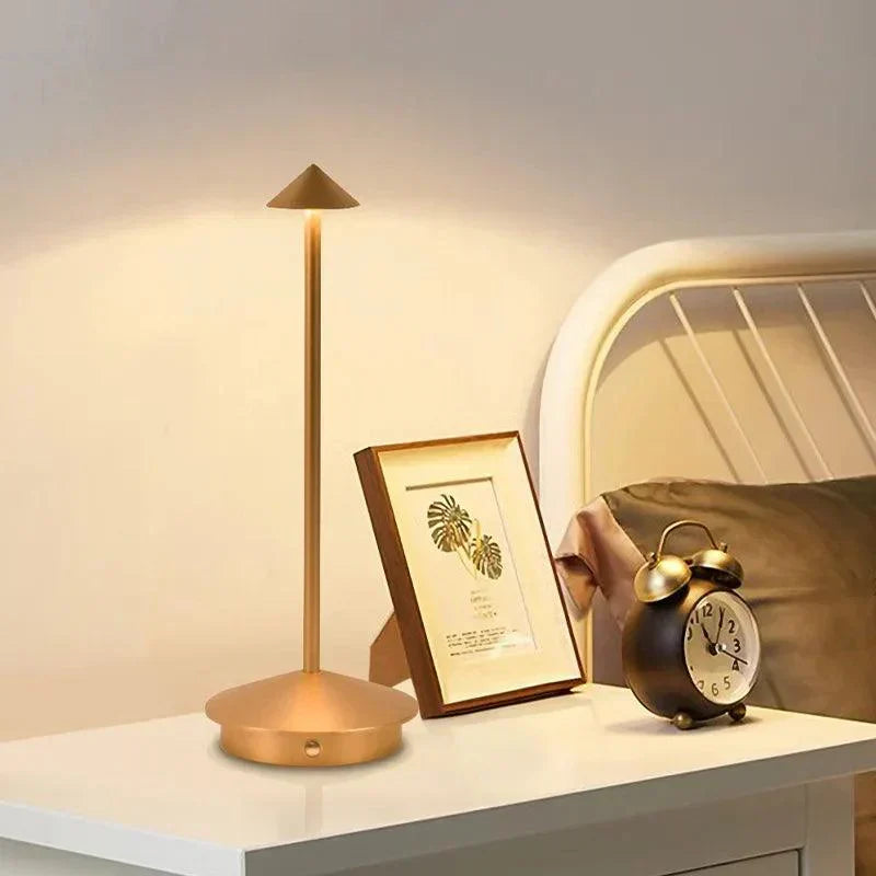 Modernes kabelloses und wiederaufladbares Tischlampe für elegantes Licht