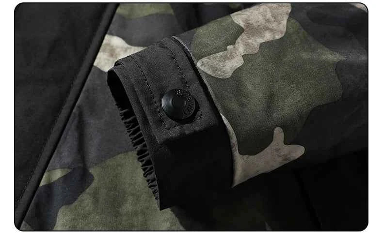 Jacke im Split-Design mit Camouflage-Muster