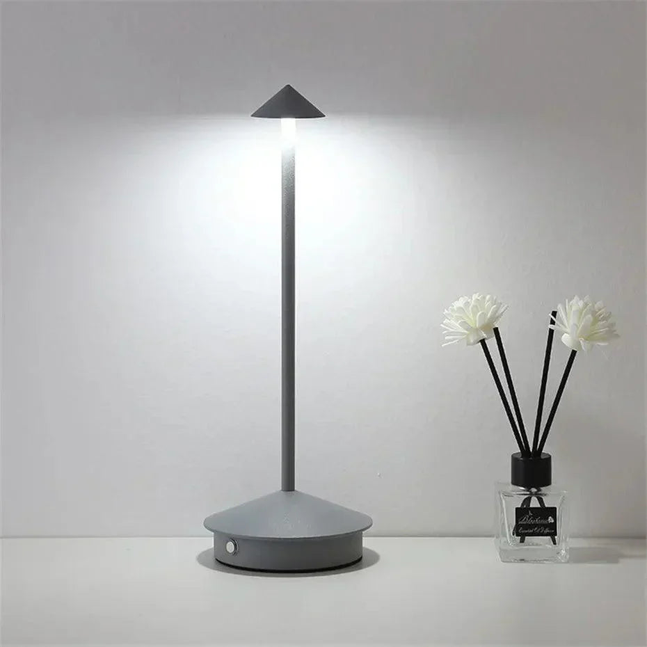 Modernes kabelloses und wiederaufladbares Tischlampe für elegantes Licht
