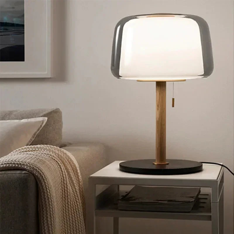 Nachttischlampe im nordischen Stil ParisianGlow für eine gemütliche Atmosphäre