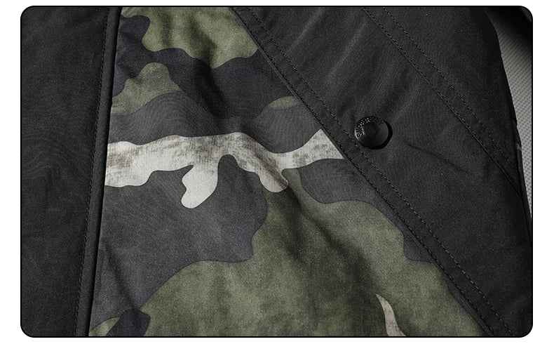 Jacke im Split-Design mit Camouflage-Muster