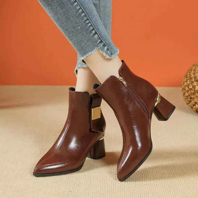 Sabrina | Elegante goldene Stiefeletten mit Absatz