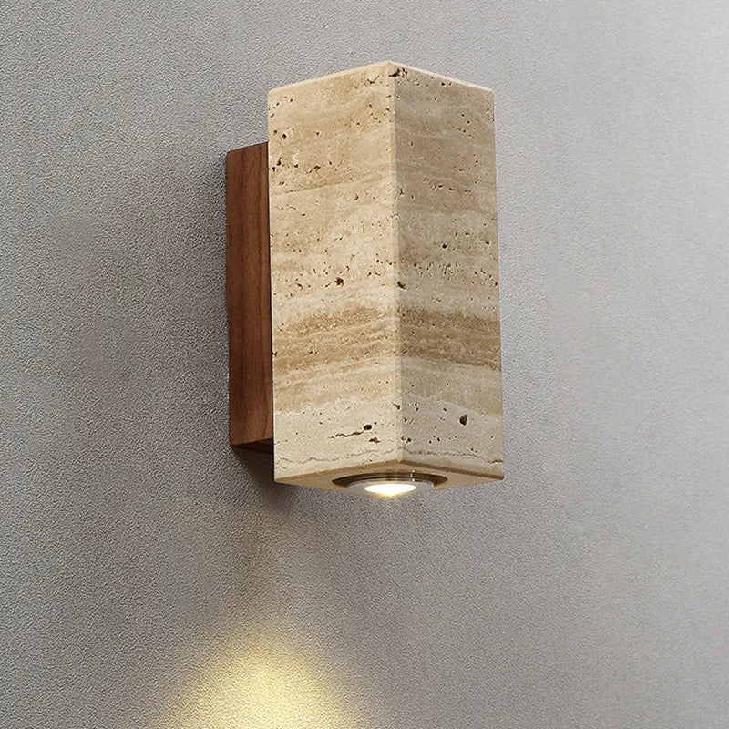 Vionelle - Elegante moderne LED-Wandlampe aus natürlichem Travertin
