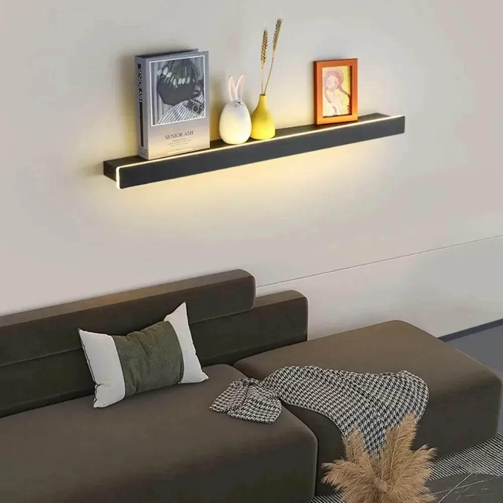 Luntheris - Energieeffiziente LED-Wandleuchte mit praktischem Nachttablett für Atmosphäre und Funktionalität